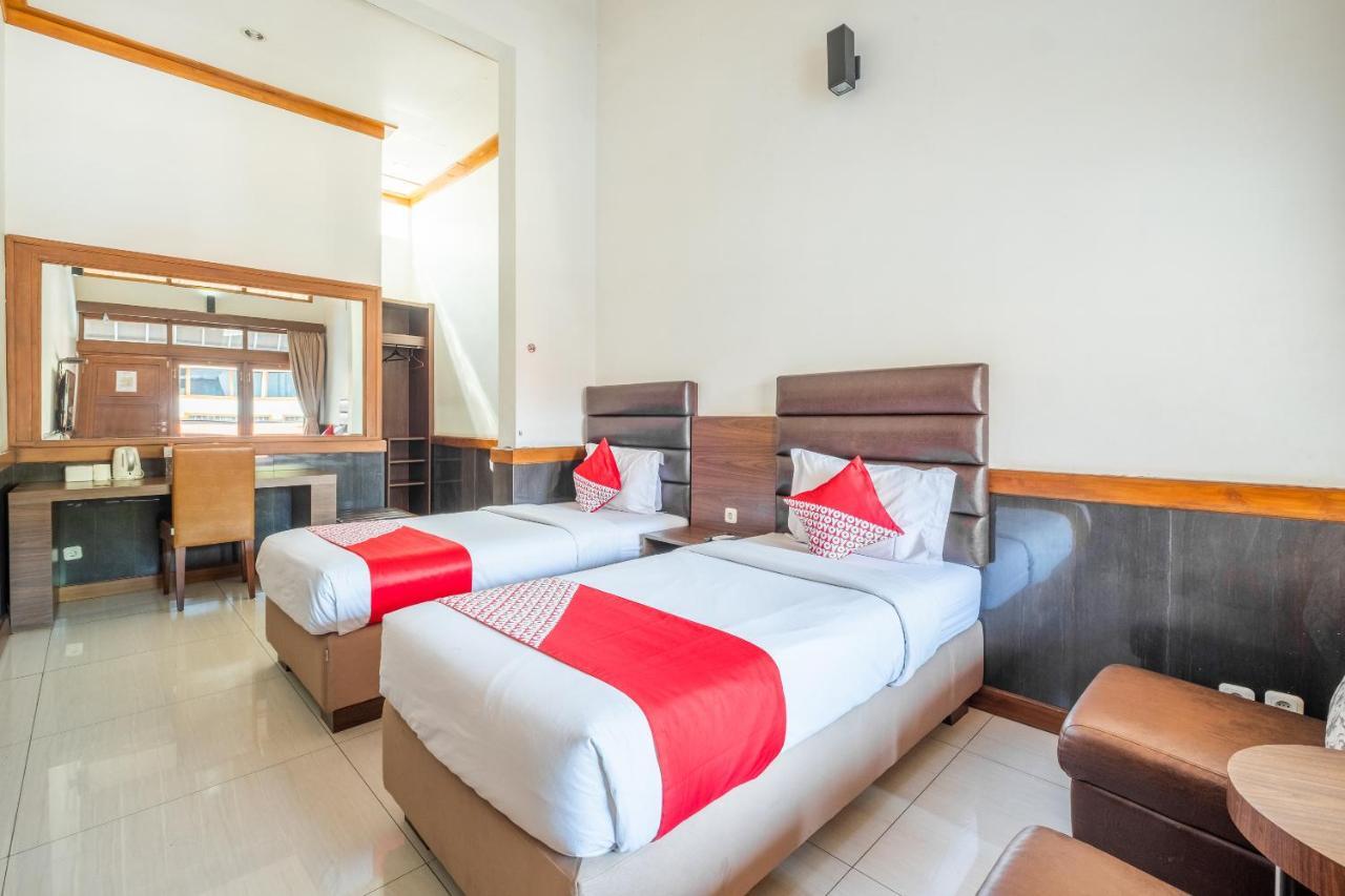 Oyo 1210 Nice Guesthouse Bandung Exterior foto